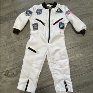 Boys 2T Astronaut costume. Worn 1x, excellent condition